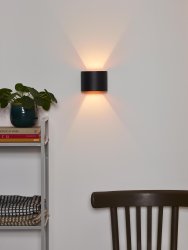 Xio 13cm Svart vegglampe Fra Lucide - En stilig boks full av lys til veggen din.
