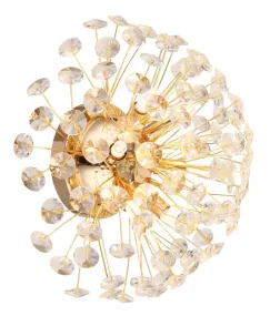 Katrina Ø40 Gull vegglampe Fra Globo Lighting - Den runda stommen i guldf&auml;rgad metall och den halvsf&auml;riska sk&auml;rmen i klara K9-kristaller skapar en lyxig och inbjudande atmosf&auml;r.