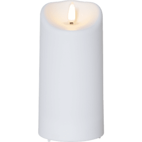 LED Blokklys Flamme Hvit Fra Star Trading - Lyset har en innebygd timer og n&aring;r bryteren er p&aring;; timermodusen lyser lyset i 6 timer p&aring;, 18 timer av, gjentatte ganger.