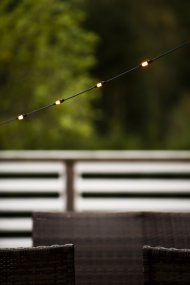 Startsett Med Lysslynge Amber 6m Svart Fra Konstsmide - Drevet av 24V og IP44-klassifisert &ndash; perfekt for b&aring;de uteplasser og plener.