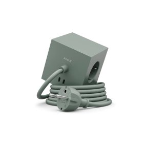 Square 1 with 30W Dual USBC & Magnetic base, 3m Grønn Fra Avolt - Styreskinne fra Avolt med et stilig design med lang PVC-ledning, en kube laget av resirkulert plast og en magnetisk plate i bunnen slik at den kan henges p&aring; veggen.