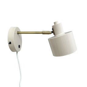 Ocean Beige leselampe Fra Dyberg Larsen - Lampen er utstyrt med en effektbryter på veggplaten og en 1,6 meter lang svart tekstilledning.
