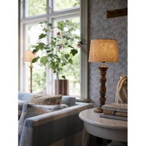 Lodge 60cm Gul bordlampe Fra PR Home - Lodge bordlampe har en klassisk stil med praktfulle former.