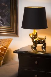 Extravaganza Sir Winston 32cm Gull bordlampe Fra Lucide - Lampens lyskilde er omgitt av en linskjerm som gir en myk og diffus lysspredning, perfekt for å skape en koselig atmosfære.