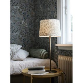 Base 58cm Messing/grønn bordlampe Fra PR Home - Base er en klassisk bordlampe med et moderne design.