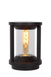 Cadix 22cm Svart Fra Lucide - Cadix tilhører IP65-kategorien, noe som betyr at den er støvtett og beskyttet mot vannstråler og regn, noe som gjør den til en pålitelig lampe for langvarig utendørsbruk.