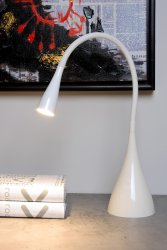 Zozy 48cm Hvit skrivebordslampe Fra Lucide - Zozy kan dimmes i 3 trinn ved hjelp av en berøringsknapp og gir dermed rødt lys for hvert øyeblikk.