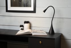 Zozy 48cm Svart skrivebordslampe Fra Lucide - Zozy kan dimmes i 3 trinn ved hjelp av en ber&oslash;ringsknapp og gir dermed r&oslash;dt lys for hvert &oslash;yeblikk.