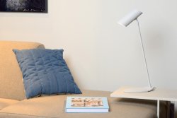 Hester 55cm Hvit skrivebordslampe Fra Lucide - Denne skrivebordslampen i metall er et ekte blikkfang for skrivebordet ditt.