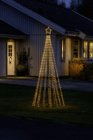 Juletre I Metall 2,4m Svart Fra Konstsmide - Dette metalljuletreet med stjerner og integrert LED-belysning er en stilig og moderne tolkning av det klassiske juletreet.