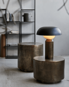 Big Fellow 55cm Antikk messing bordlampe Fra House Doctor - Big Fellow fra House Doctor er en bordlampe som p&aring; en elegant m&aring;te blander klassisk og skulpturell design.