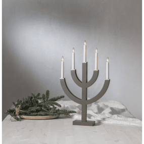 Anno Muldvarp Fra Star Trading - med malte trebrett i gull som dekor.