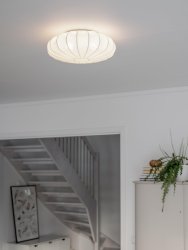 Franza Ø42 Hvit plafond Fra PR Home - Stilig og stilig plafond i et herlig bomullsstoff.