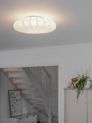 Franza Ø56 Hvit plafond Fra PR Home - Stilig og stilig plafond i et herlig bomullsstoff.