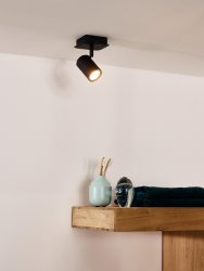 Lennert 12cm Svart baderomslampe Fra Lucide - Koble lampen til en kompatibel dimmer og juster lysstyrken for å skape den rette atmosfæren, enten det er tidlig morgen eller sent på kvelden.