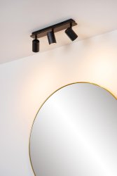 Lennert 40cm Svart baderomslampe Fra Lucide - Koble lampen til en kompatibel dimmer og juster lysstyrken for &aring; skape den rette atmosf&aelig;ren, enten det er tidlig morgen eller sent p&aring; kvelden.