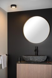 Brice-Led Ø12 Svart baderomslampe Fra Lucide - Utstyrt med LED-lamper fra den kjente produsenten Epistar, leverer Brice LED en høy lysstyrke og et jevnt, varmhvitt lys.
