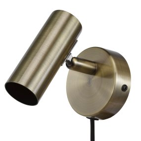 Elliot Antikk leselampe Fra Oriva - Den minimalistiske designen og materialet av høy kvalitet gjør den ideell for både soverom, stue og kontorer.