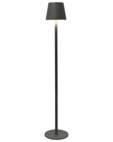 Sofy Mørkegrå Fra Lightson - Sofy er en stilig gulvlampe i m&oslash;rkegr&aring;tt aluminium, spesialdesignet for &aring; skape en koselig og hyggelig atmosf&aelig;re i dine utemilj&oslash;er.