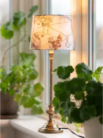 Andrea 53cm Beige bordlampe Fra PR Home - Andrea bordlampe sammen med lampeskjermen Kr&aumlftfangst skaper et elegant utseende og blir blikkfanget i rommet.