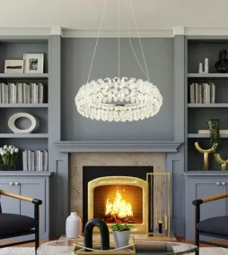 Diann Ø60 Krom Taklampe Fra Globo Lighting - Med en diameter p&aring; 60 cm och en imponerande ljusstyrka p&aring; 4460 lumen ger den en kraftfull och j&auml;mn belysning.