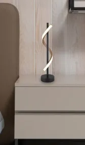 Watkins 50cm Svart bordlampe Fra Globo Lighting - Sk&auml;rmen i aluminium med tr&auml;look och opal plast ger en mjuk och j&auml;mn ljusspridning f&ouml;r en behaglig atmosf&auml;r.