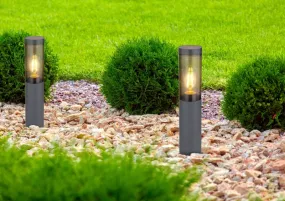 Boston 45cm Antrasitt pullerter Fra Globo Lighting - Tillverkad i rostfritt st&aring;l med en r&ouml;kf&auml;rgad plastsk&auml;rm ger den ett mjukt och behagligt ljus.