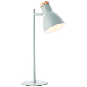 Venea 44cm Matt grønn skrivebordslampe Fra Brilliant - Lampens matte grønne farge og innslag av tre; gir en naturlig og lett følelse.