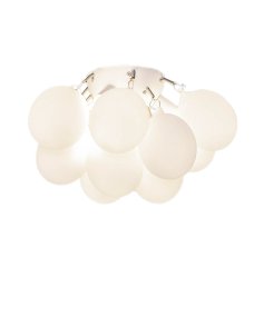 Gross Ø30 Hvit plafond Fra By Rydéns - Gross plafond er en dekorativ taklampe som best&aring;r av 12 klare glasskuler, hver med en diameter p&aring; 8 cm.