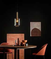 Joanet Ø22 Røykfarget Taklampe Fra Lucide - Glass og messing av høy kvalitet er den perfekte formelen for stilig design, og Joanet-pendellampen har virkelig vært en pioner.