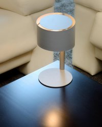 Knulle 28cm Grå bordlampe Fra Lucide - Designet er like enkelt som det er progressivt.