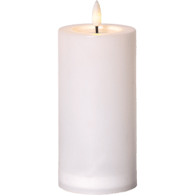 Flamme Saul 18cm Hvit solcellelampe Fra Star Trading - Solcellelyset Flamme Saul er et hvitt plastlys som er flott &aring; lyse opp i en lykt eller som dekorasjon p&aring; for eksempel en terrasse eller balkong.