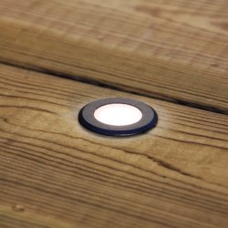 Orion 5 Svart Fra Lightson - Med Orion kan du p&aring; en bro eller langs en korridor skaper en myk lysstr&oslash;m samtidig som lyset leder deg fremover.