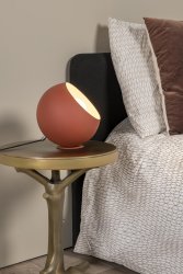 Doredos 20cm Terrakotta bordlampe Fra Lucide - Denne sf&aelig;riske bordlampen er laget av st&aring;l av h&oslash;y kvalitet og fungerer best med en opal lyskilde som avgir en varm hvit gl&oslash;d, som f&aring;r Doredos til &aring; skinne p&aring; sitt sterkeste.