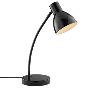 Jerry 43cm Svart skrivebordslampe Fra Brilliant - Det justerbare lampehodet gjør det enkelt å rette lyset akkurat dit det trengs – perfekt for et skrivebord, en lesekrok eller en arbeidsplass hjemme.