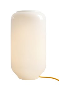 Flask 36cm Hvit/gul bordlampe Fra Artera - Den høye, avrundede opalglasskjermen sprer et mykt og behagelig lys som skaper en varm og innbydende atmosfære.