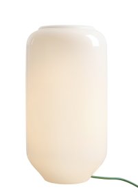 Flask 36cm Hvit/grønn bordlampe Fra Artera - Den høye, avrundede opalglasskjermen sprer et mykt og behagelig lys som skaper en varm og innbydende atmosfære.