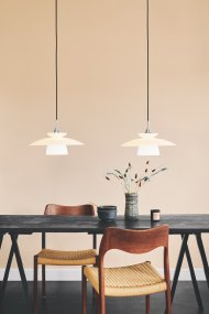 Scandinavia Ø40 Opal Taklampe Fra Halo Design - Skandinavia er b&aring;de praktisk og estetisk &ndash; en lampe som kombinerer funksjon og form med en harmonisk m&aring;te.