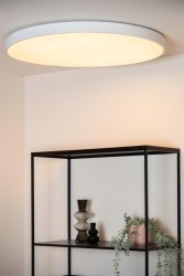 Unar Ø80 Hvit plafond Fra Lucide - Med sin runde metallramme og et matt deksel over den integrerte LED-lyskilden passer denne taklampen inn i alle interiører og rom.