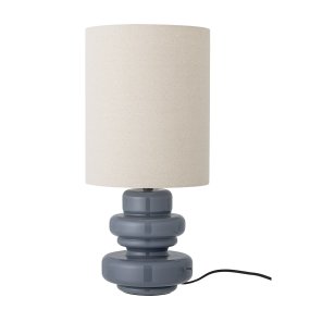 Fabiola 50cm Blå Fra Bloomingville - Fabiola bordlampe fra Bloomingville har en vakker bl&aring; glassfot med en b&oslash;lget og organisk form som gir et elegant og livlig uttrykk.