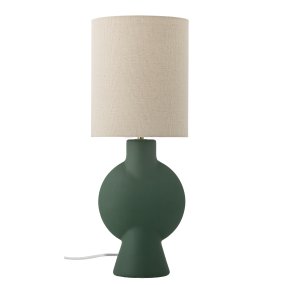 Sergio 55cm Grønn Fra Bloomingville - Lampen er glasert med en finish som varierer fra kopi til kopi &ndash; noen har en m&oslash;rkere tone og mer tekstur, noe som gj&oslash;r hver lampe unik i sitt uttrykk.