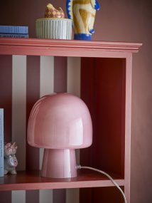 Paddy 26cm Rosa Fra Bloomingville - Hver lampe er unikt laget, noe som betyr at sm&aring; variasjoner i farge og form kan forekomme &ndash; og det er nettopp det som gj&oslash;r Paddy s&aring; spesiell.