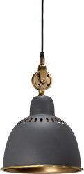 Cleveland Ø23 Grå Taklampe Fra PR Home - V&aring;r stilige taklampe Cleveland kan brukes som b&aring;de taklampe og vinduslampe.