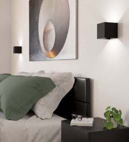 Valmontone 10cm Svart vegglampe Fra Eglo - Den varme gløden som spres fra både oppadgående og nedadgående lysstråler gir en harmonisk og myk belysning.