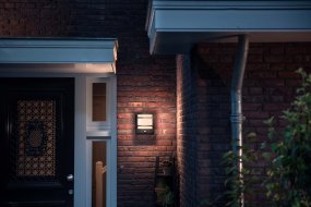 Petronia Antrasitt utendørslampe Fra Philips - 