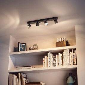 Star 4 Svart Fra Philips - Denne Philips Star LED-spotten utstråler tidløs eleganse med krombein og svart pulverlakkert hus.