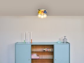 Bubble Ø25cm Flerfarget plafond Fra Ledvance - Bubble er en leken og unik taklampe som tilfører farge og personlighet til rommet.