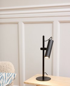 Drums 50cm Svart skrivebordslampe Fra Ledvance - Drums er en moderne bordlampe med minimalistisk design.