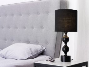 Pompa 46cm Svart bordlampe Fra Cottex - Pompa bordlampe i metall og tekstil er en elegant og iøynefallende lampe som gir rommet et sofistikert preg.