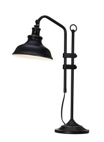 New Haven 50cm Svart bordlampe Fra Cottex - Den vinkelbare skjermen med hvitt interiør gir ekstra god lysrefleksjon, som skaper et behagelig lys.